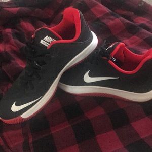Men’s Nike shoes size 9